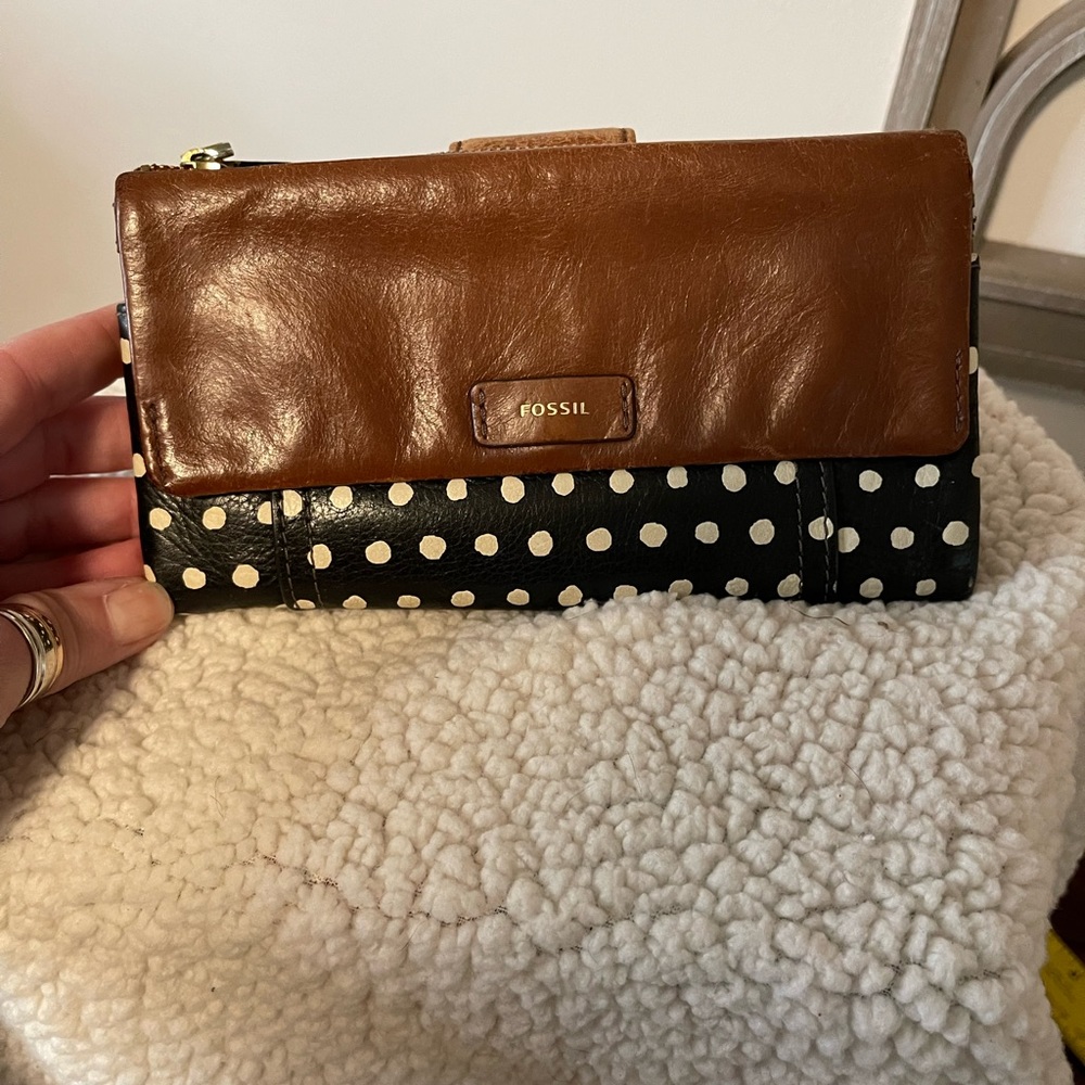 Fossil black and tan wallet